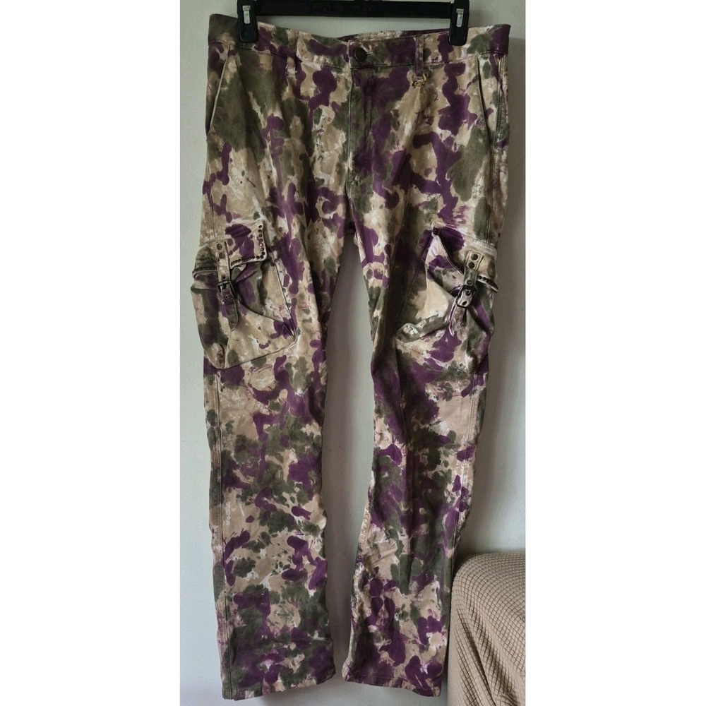 Robin's Jean Men's Predator Cargo Pants Studded Pocket Purple Camo Size 34x33